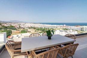 LME9F1- Penthouse amazing views, families only